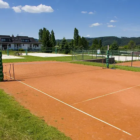 Trhovky מלון Milesov (Pribram)